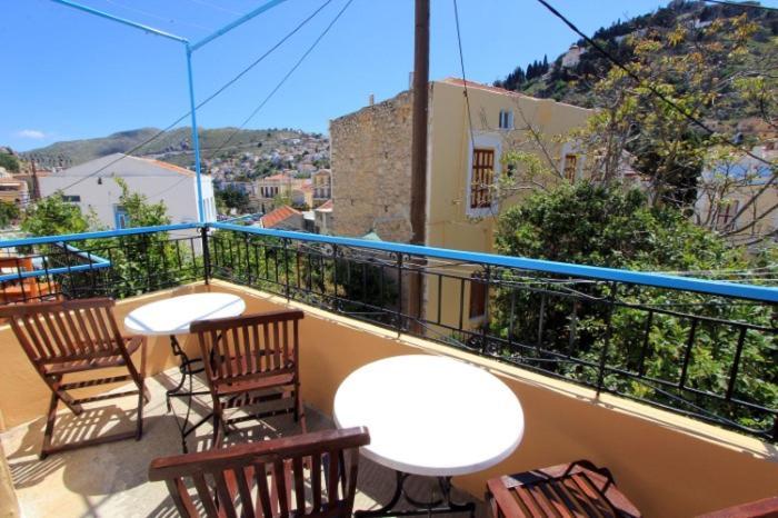 Symi Center Hotel Simi Exterior foto