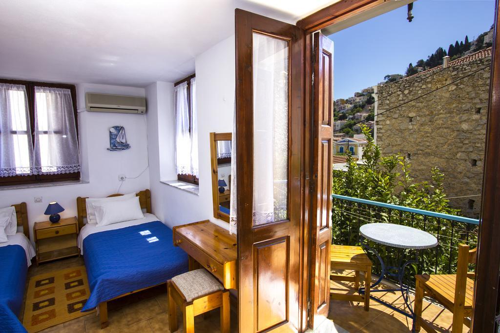 Symi Center Hotel Simi Exterior foto