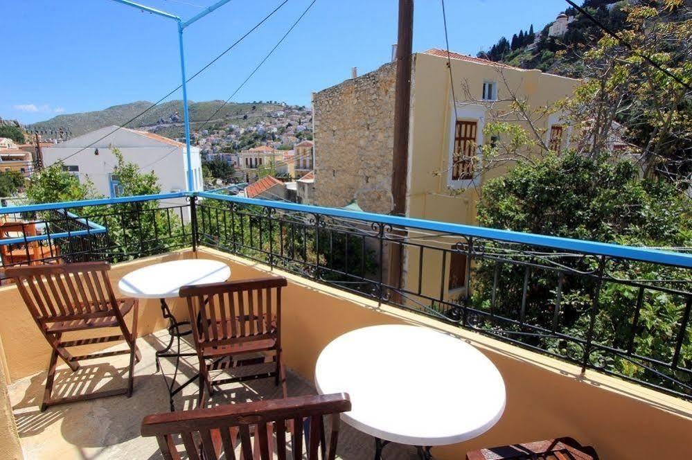 Symi Center Hotel Simi Exterior foto